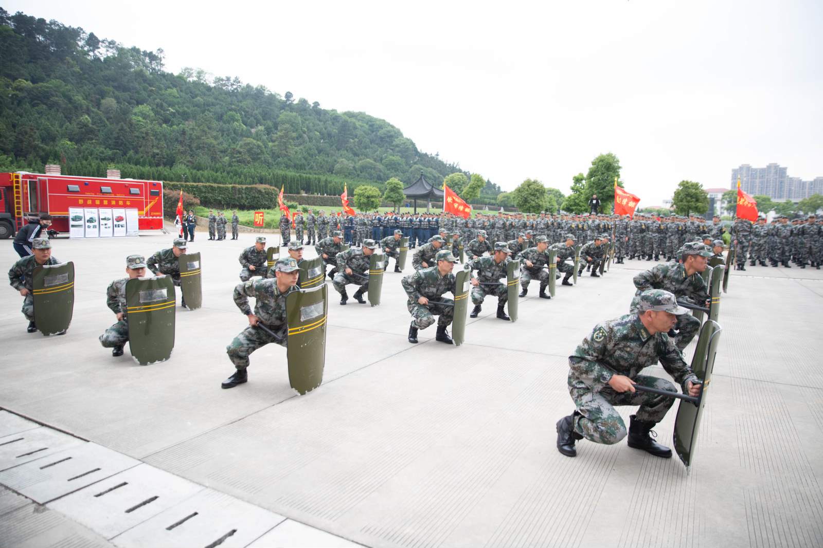 保安公司培訓(xùn)中心積極參加蘇州民兵應(yīng)急營(yíng)成立大會(huì).jpg