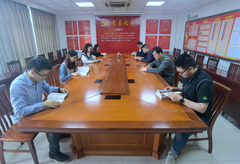 安保公司開(kāi)展“共讀1小時(shí)”閱讀活動(dòng) (2).jpg